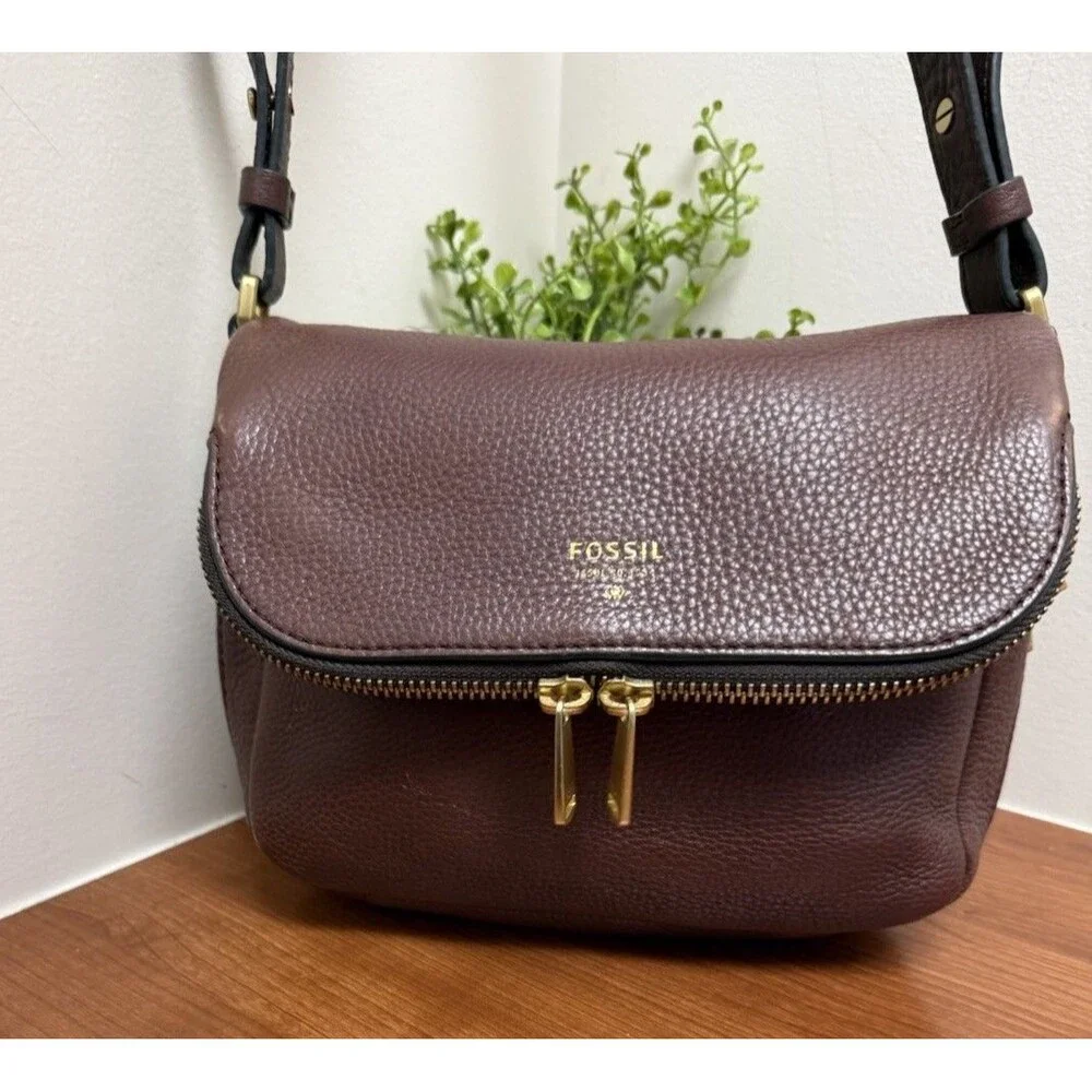 FOSSIL Preston Brown Leather Pocket Flap Expandable Crossbody Shoulder Bag EUC